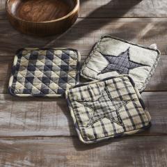 84442-My-Country-Patchwork-Pot-Holder-Set-of-3-8x8-image-1