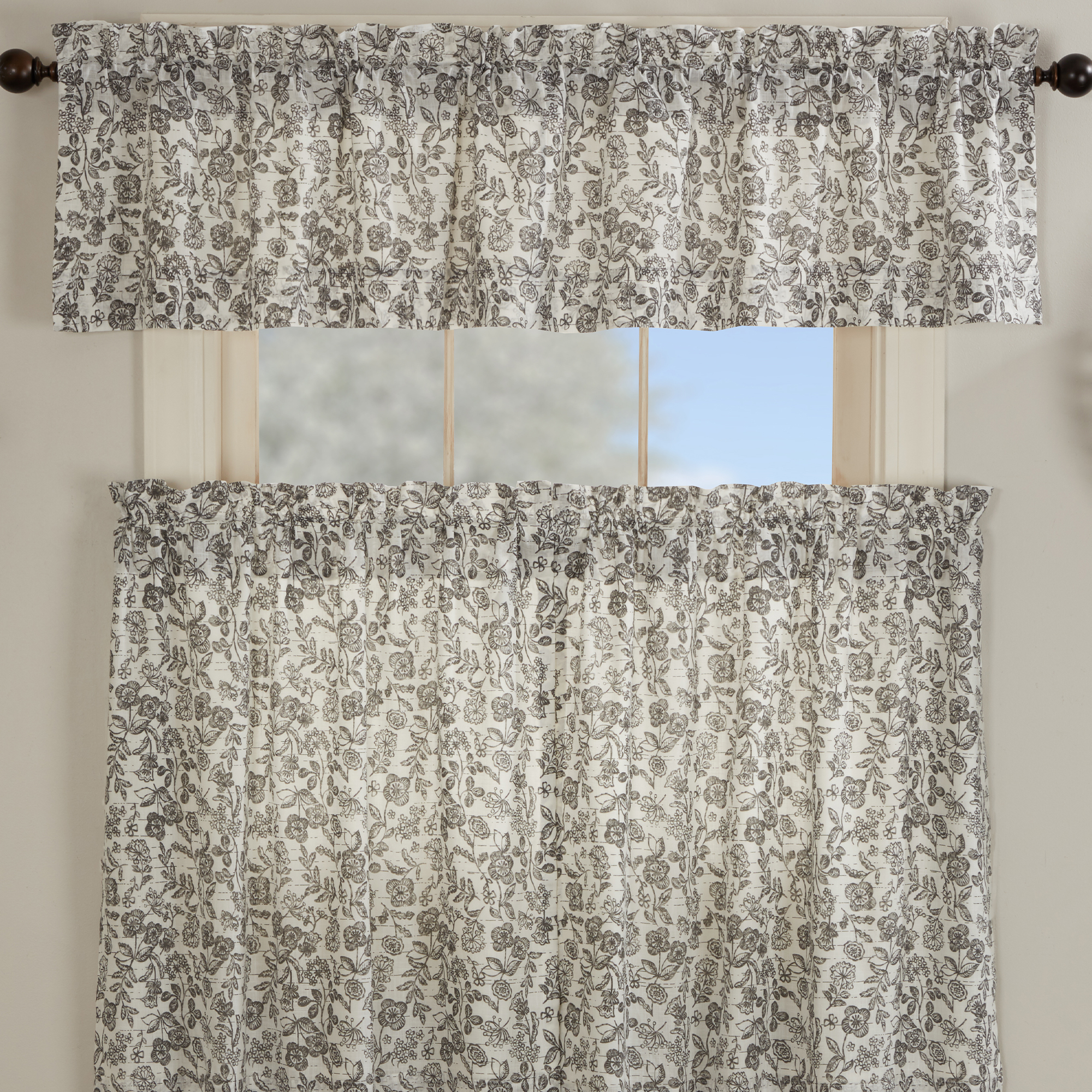 Gray Gables Floral Valance 16Lx72W - 68207