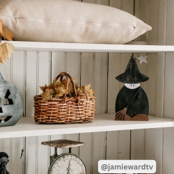 Witch w/ Broom Wooden Figurine 10x5.5x1.5